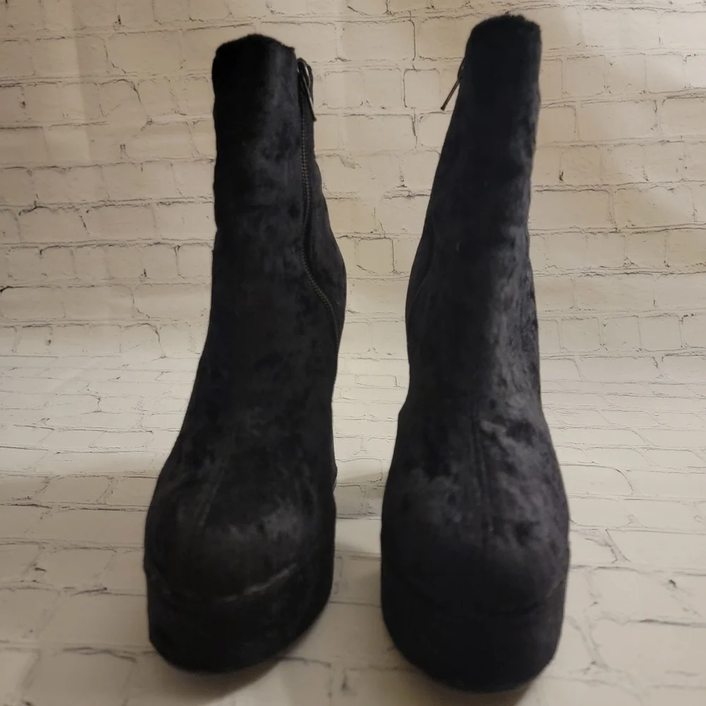 Vintage 90's Classified Black Velvet Platform Zip Boots Size 6